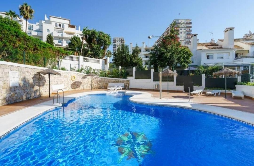 Apartmán Apartamento Cerca Del Mar Con Piscina Y Parking. Benalmádena Exteriér fotografie